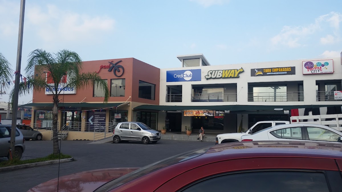 Plaza Colibri