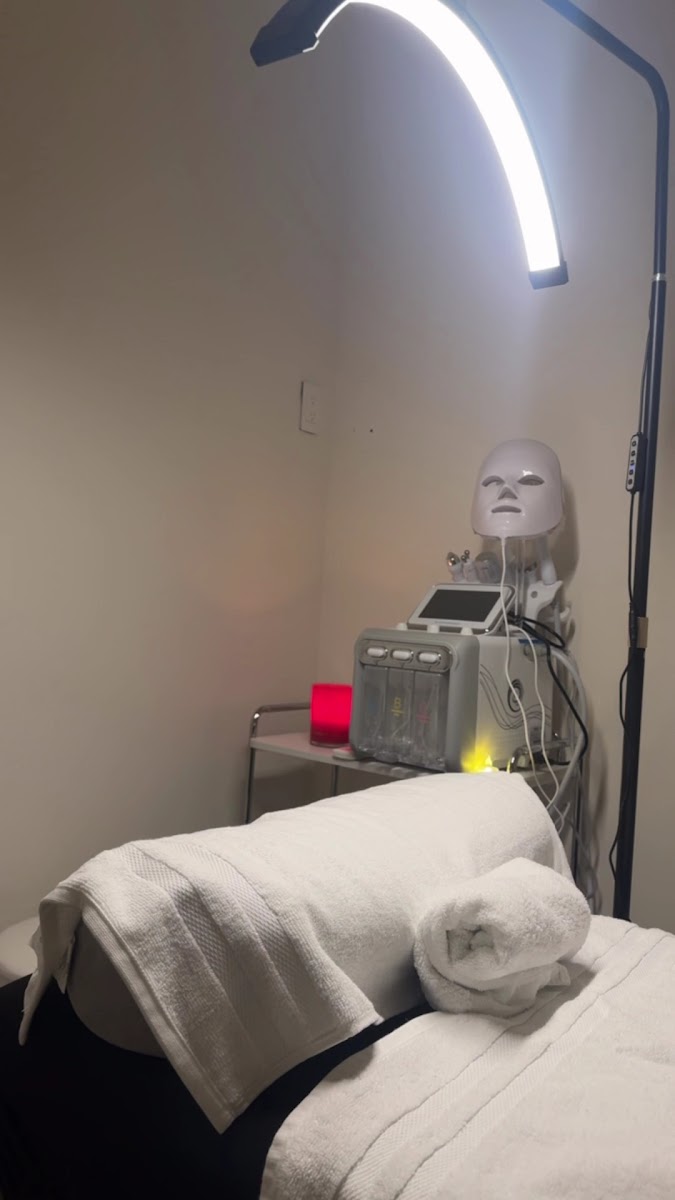 More Skin Center